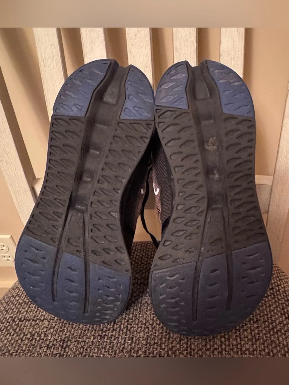On Men's Cloudsurfer Running Shoes. Size 11. black/cobalt.
